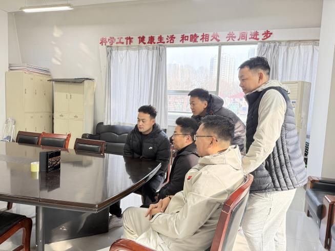 体育教练第二党支部