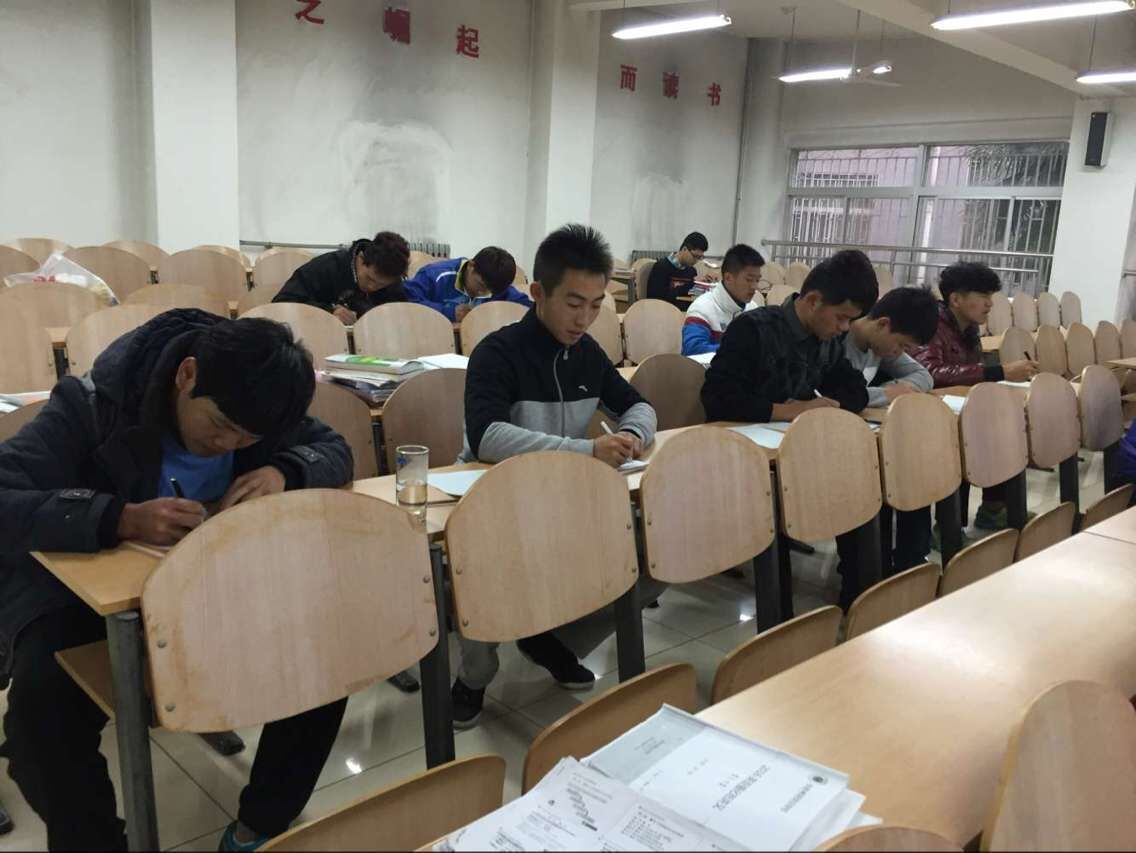 833体育超级联赛图片